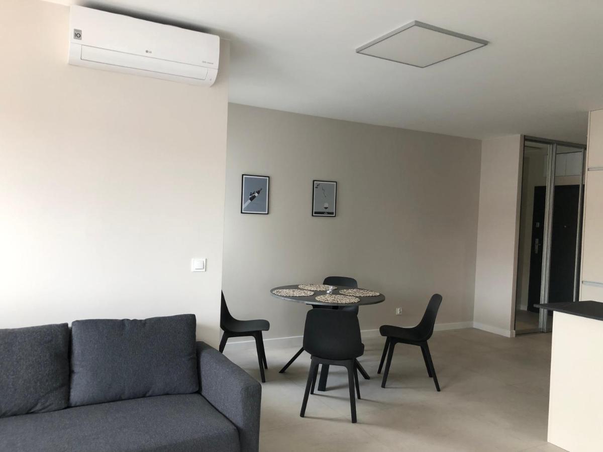 Apartament De Lux Apart 45 Grabiszynska Wroclaw Exterior photo